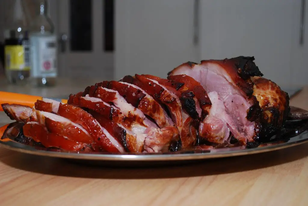 gammon vs ham, 	
difference between ham and bacon